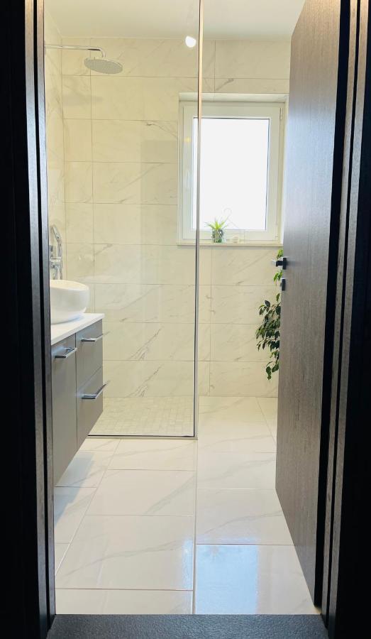 Kia Ora Apartment تروغير المظهر الخارجي الصورة