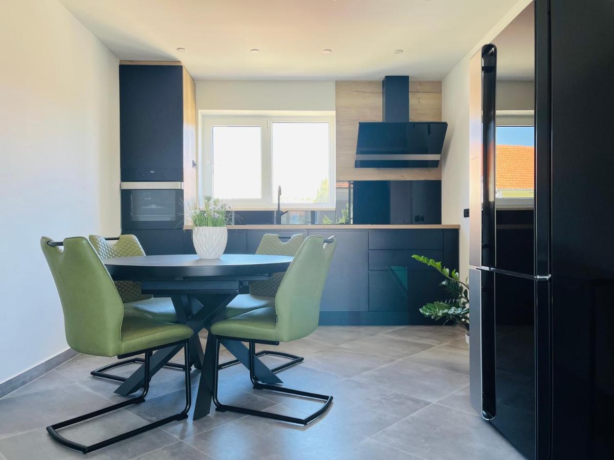 Kia Ora Apartment تروغير المظهر الخارجي الصورة